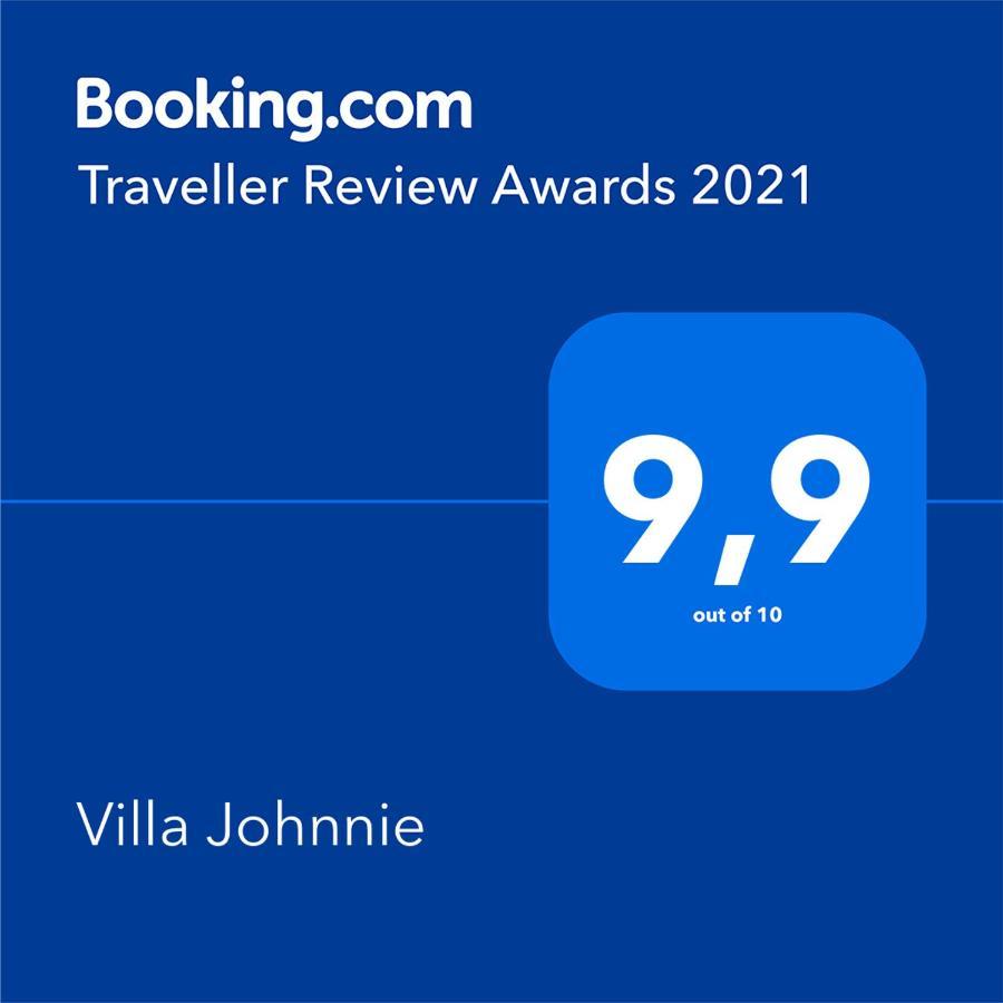 Villa Johnnie Poulades Luaran gambar