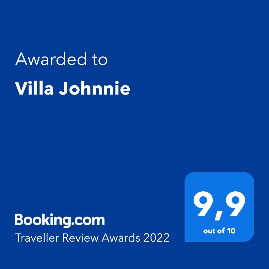 Villa Johnnie Poulades Bilik gambar