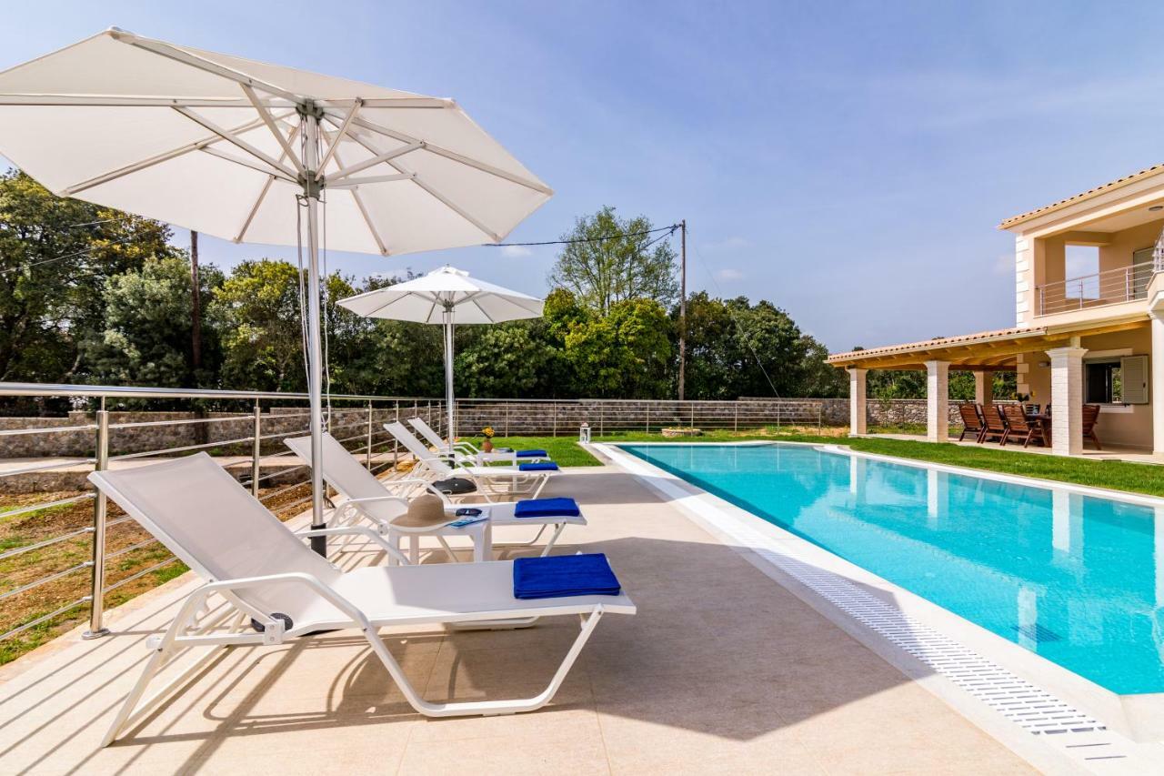 Villa Johnnie Poulades Luaran gambar