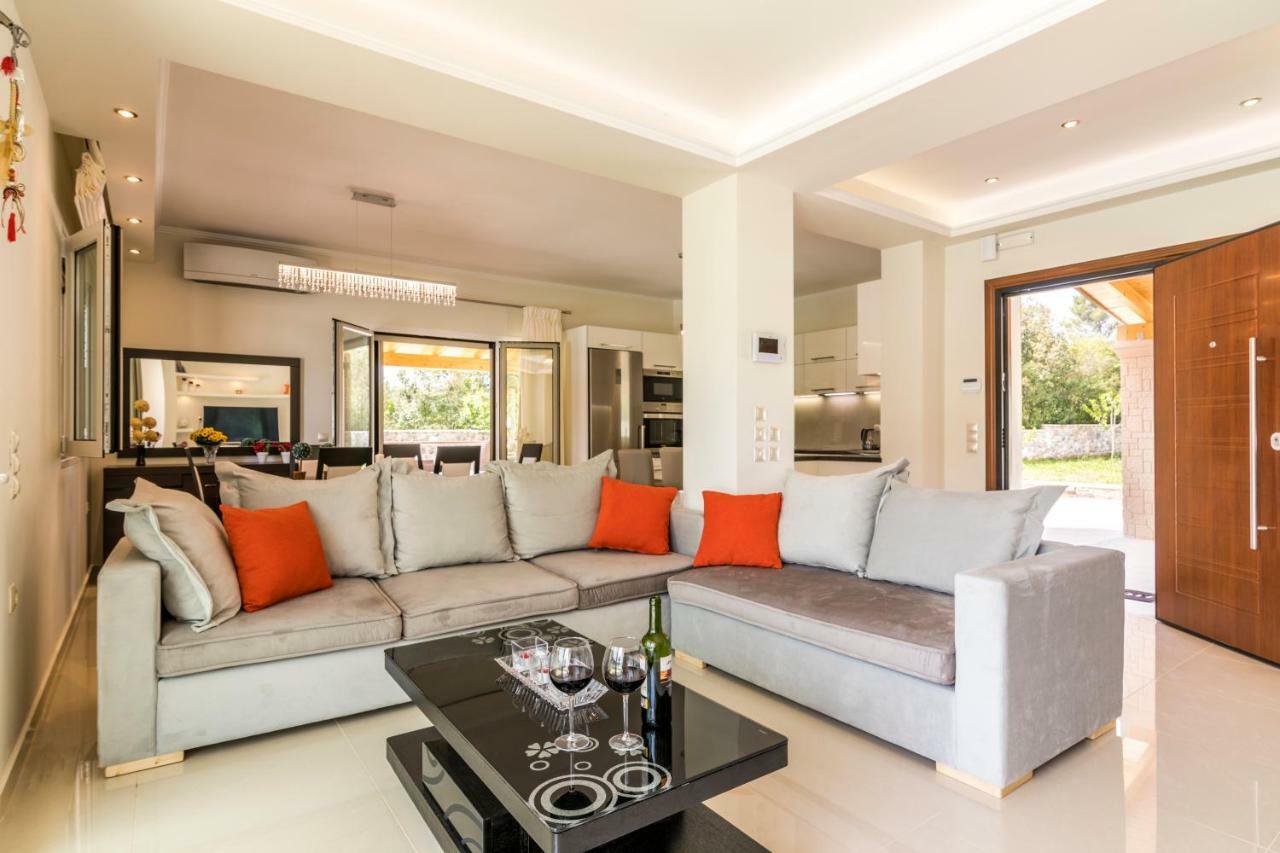 Villa Johnnie Poulades Luaran gambar