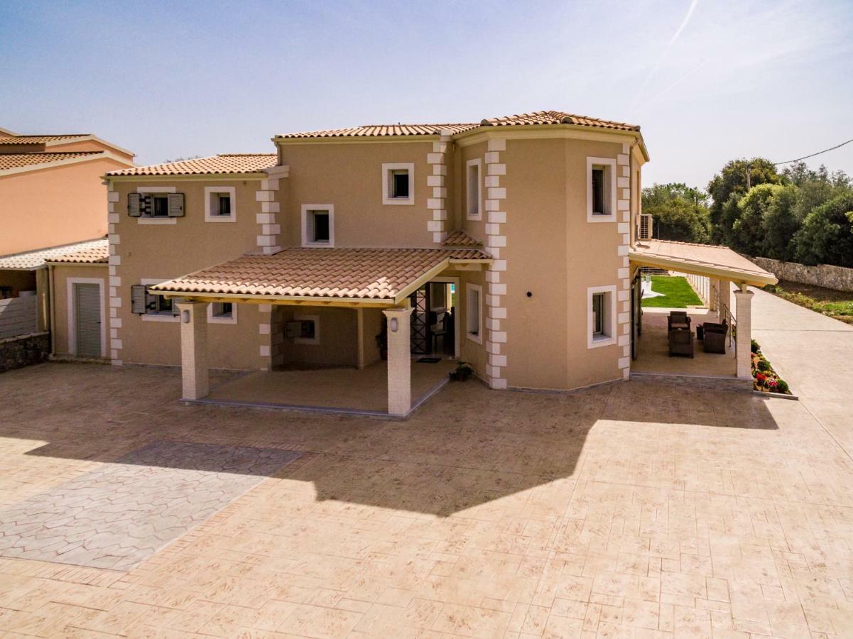 Villa Johnnie Poulades Luaran gambar